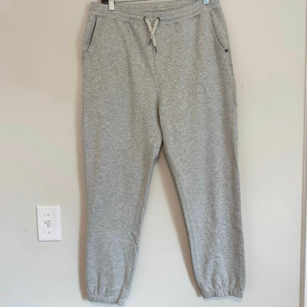Vuori jogger sweatpants men’s size Large light gray organic cotton tie string